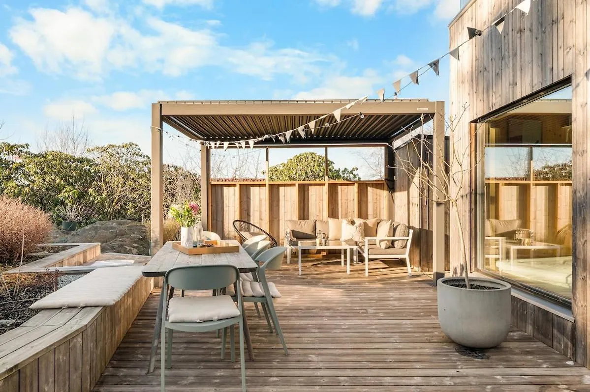 Villa Stay In The Hollywood Hills Of Bergen With Breathtaking Views