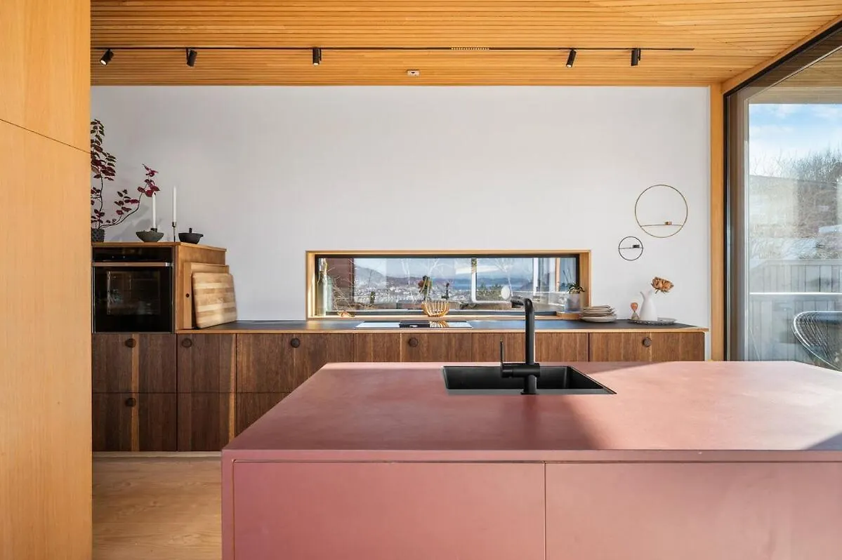 Stay In The Hollywood Hills Of Bergen With Breathtaking Views 0*,  Norway
