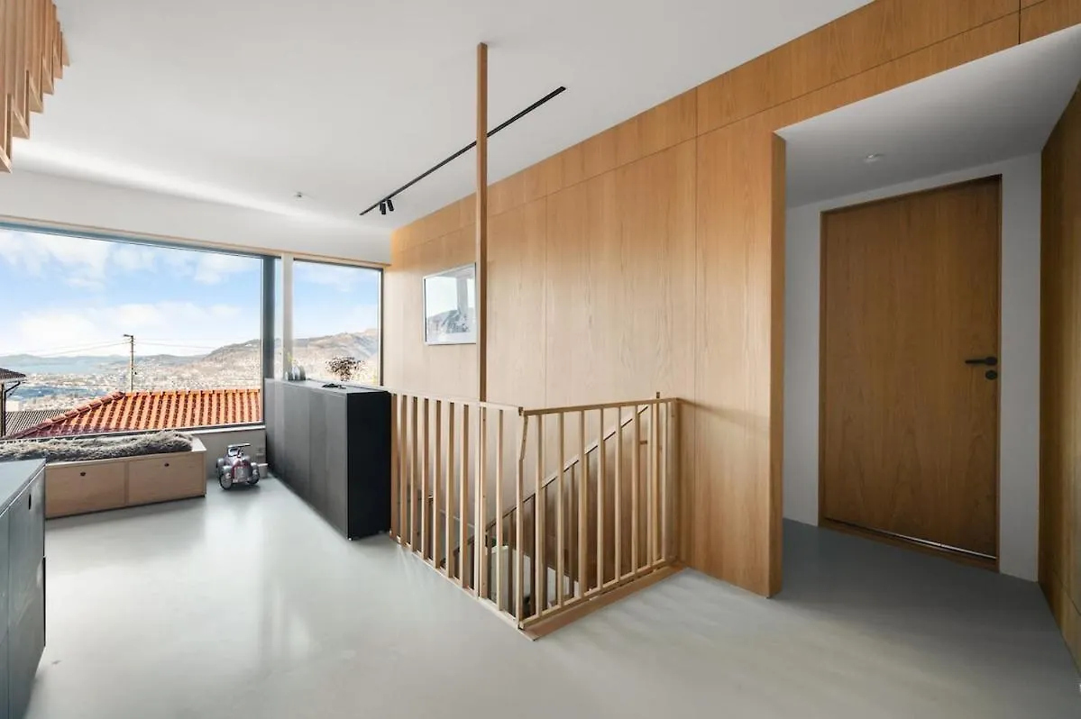 Stay In The Hollywood Hills Of Bergen With Breathtaking Views 0*,