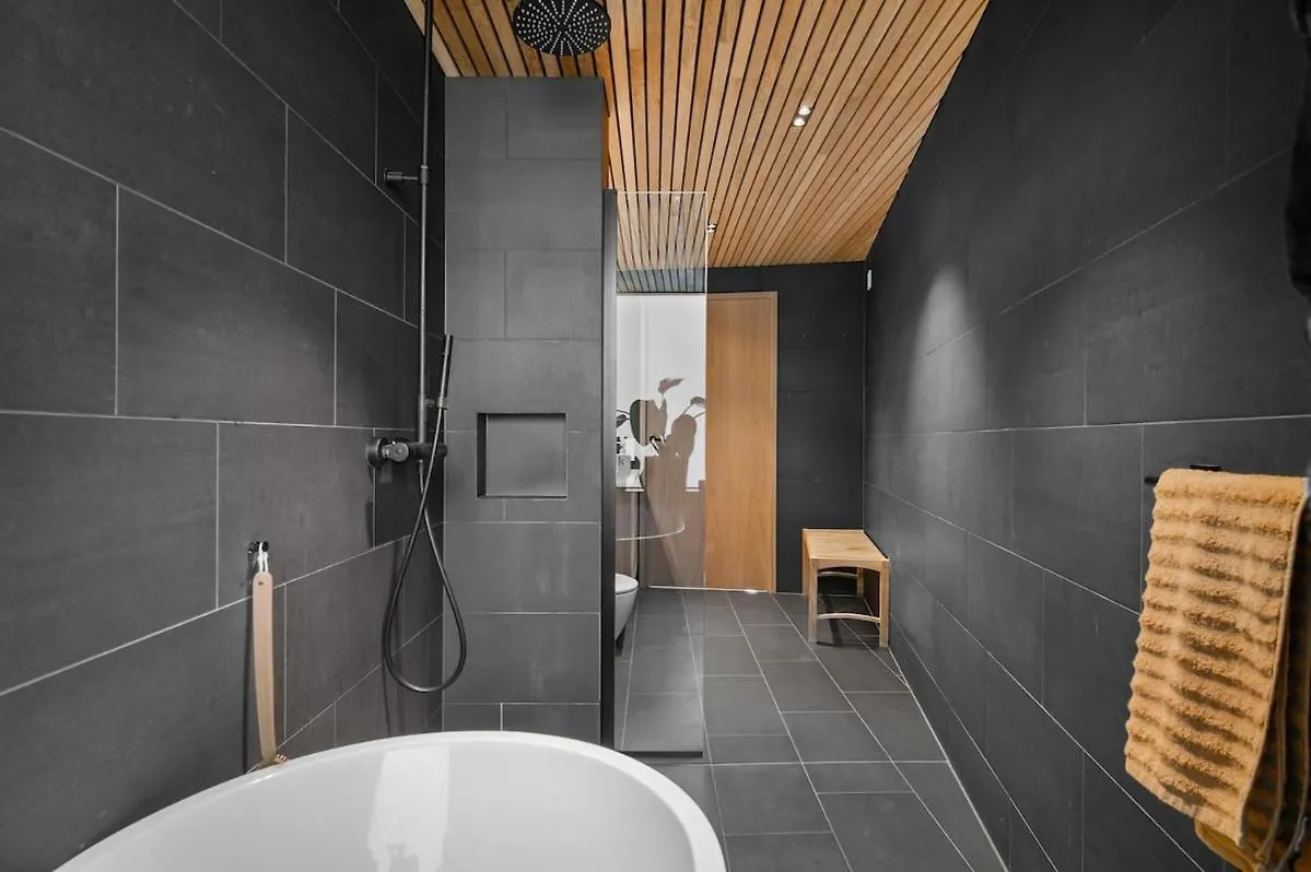 Stay In The Hollywood Hills Of Bergen With Breathtaking Views Villa