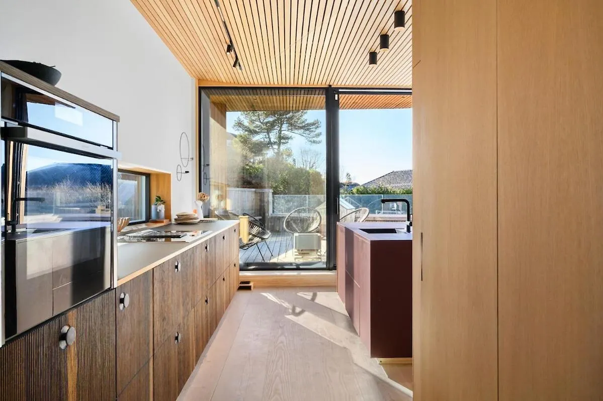 Villa Stay In The Hollywood Hills Of Bergen With Breathtaking Views