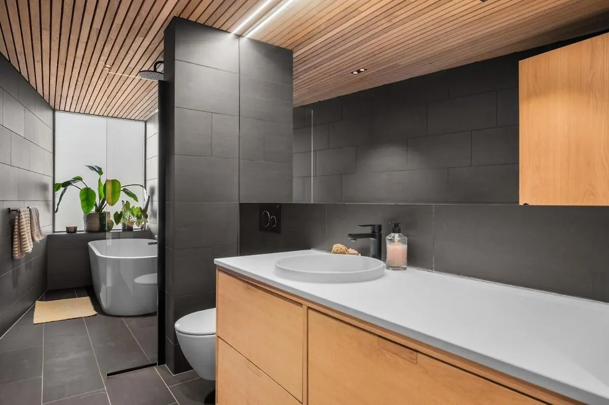 Stay In The Hollywood Hills Of Bergen With Breathtaking Views 0*,